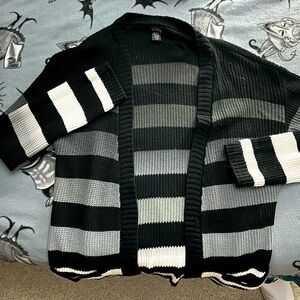 HotTopic Social Collision knit cardigan size L